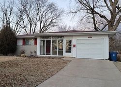 Pre-foreclosure in  PALM DR Hazelwood, MO 63042