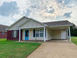 Pre-foreclosure Listing in FALL DR PONTOTOC, MS 38863