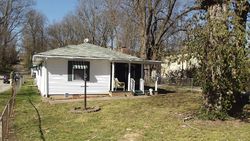 Pre-foreclosure in  BICKEL RD Louisville, KY 40206