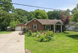 Pre-foreclosure in  HOLLYWOOD BLVD South Bend, IN 46628