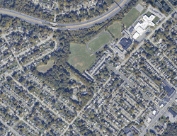 Pre-foreclosure in  GREENSHIRE AVE Claymont, DE 19703