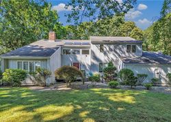 Pre-foreclosure in  ORONOQUE LN Stratford, CT 06614
