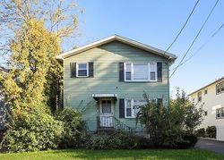 Pre-foreclosure in  MIDDLETOWN AVE New Haven, CT 06513