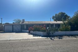 Pre-foreclosure in  E LAUREL DR Casa Grande, AZ 85122