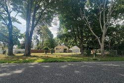  Heckscher Ave, Bay Shore NY