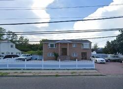 Pre-foreclosure in  ALBANY AVE Amityville, NY 11701