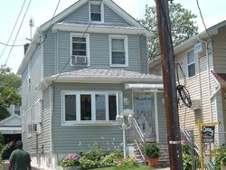 Pre-foreclosure in  202ND ST Hollis, NY 11423