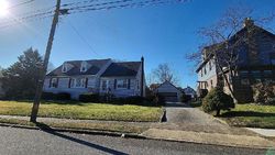 Pre-foreclosure in  S LINDEN AVE Clifton Heights, PA 19018