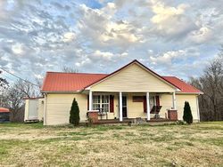 Pre-foreclosure in  MCCOINSVILLE RD Gainesboro, TN 38562