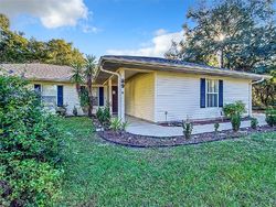 Pre-foreclosure in  REDWOOD TRACK CRSE Ocala, FL 34472