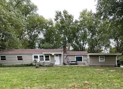 Pre-foreclosure Listing in FRANK WILLIS MEMORIAL RD NEW RICHMOND, OH 45157