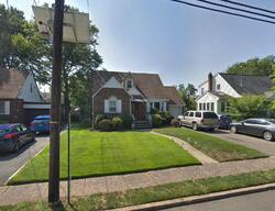Pre-foreclosure in  MORLOT AVE Fair Lawn, NJ 07410