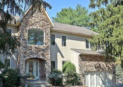 Pre-foreclosure in  BELLS LAKE RD Blackwood, NJ 08012