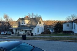 Pre-foreclosure Listing in WALNUT ST HANNIBAL, MO 63401