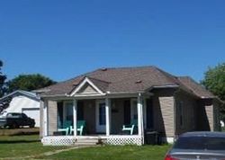 Pre-foreclosure Listing in PARK ST LATHROP, MO 64465