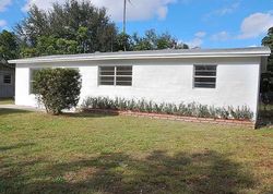 Pre-foreclosure in  NE 208TH TER Miami, FL 33179