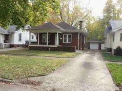 Pre-foreclosure in  RICHMOND AVE Mattoon, IL 61938