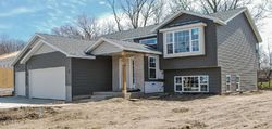 Pre-foreclosure in  LAKEVIEW DR Hobart, IN 46342