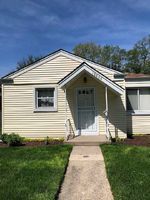 Pre-foreclosure in  S ELIZABETH ST Riverdale, IL 60827