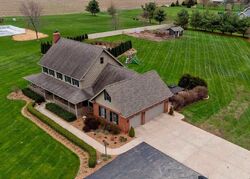 Pre-foreclosure in  HORSESHOE LN Manhattan, IL 60442