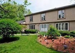 Pre-foreclosure in  STRENGER LN Deerfield, IL 60015