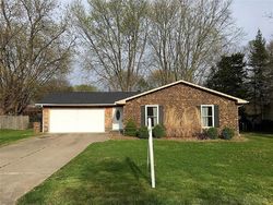 Pre-foreclosure in  TAYLOR RD Columbus, IN 47203
