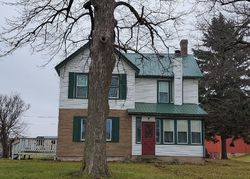 Pre-foreclosure in  N HENDERSON RD Freeport, IL 61032