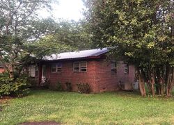 Pre-foreclosure in  PIEDMONT AVE Gadsden, AL 35904