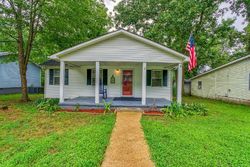 Pre-foreclosure in  FLORIDA AVE Florence, AL 35630