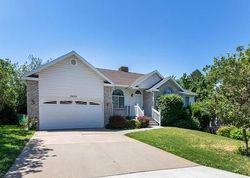 Pre-foreclosure in  OAK LN Layton, UT 84040