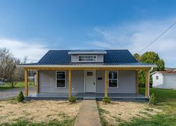 Pre-foreclosure Listing in BUTLER LN MOUNTAIN CITY, TN 37683