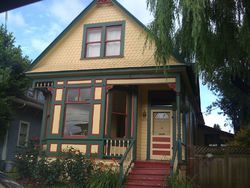 Pre-foreclosure in  N MISSOURI AVE Portland, OR 97227