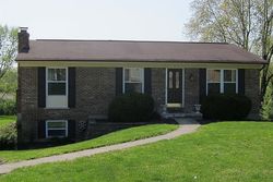 Pre-foreclosure in  EASTLAND DR Ft Mitchell, KY 41017