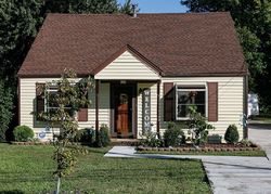 Pre-foreclosure in  BATES AVE Louisville, KY 40219