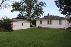 Pre-foreclosure in  PATTON AVE Waterloo, IA 50702