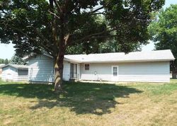 Pre-foreclosure in  CIRCLE DR Sibley, IA 51249