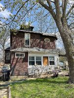 Pre-foreclosure in  OAKLAND AVE Des Moines, IA 50314