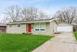 Pre-foreclosure in  SE 8TH ST Des Moines, IA 50315