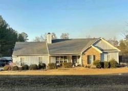 Pre-foreclosure in  PINEWOOD CIR Colbert, GA 30628