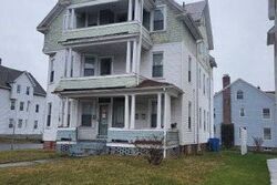 Pre-foreclosure in  BLACK ROCK AVE New Britain, CT 06052
