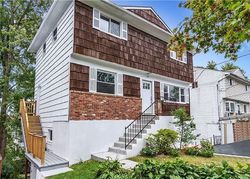 Pre-foreclosure Listing in SKYMEADOW PL ELMSFORD, NY 10523