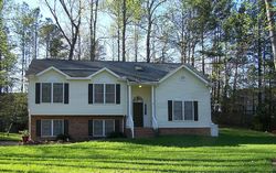 Pre-foreclosure in  LAND OR DR Ruther Glen, VA 22546