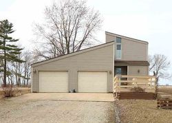 Pre-foreclosure in  N RIVERVIEW RD Chillicothe, IL 61523