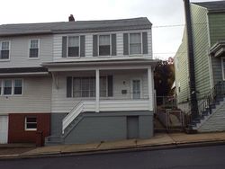 Pre-foreclosure Listing in WALNUT ST ASHLAND, PA 17921