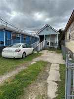 Pre-foreclosure in  JOLIET ST New Orleans, LA 70118