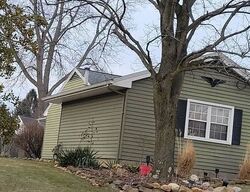 Pre-foreclosure in  SANDALWOOD LN Youngstown, OH 44511