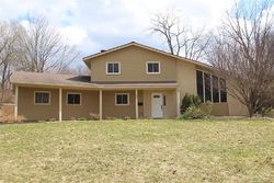 Pre-foreclosure in  MANOR HILL DR Fairport, NY 14450