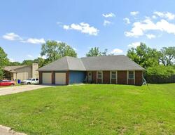 Pre-foreclosure in  ENGLEWOOD AVE Kansas City, MO 64133