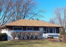 Pre-foreclosure in  ALDINE RD Lake Zurich, IL 60047