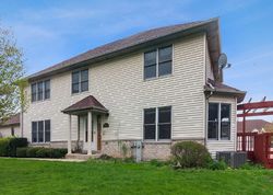 Pre-foreclosure in  THORNWOOD CT Saint Charles, IL 60174